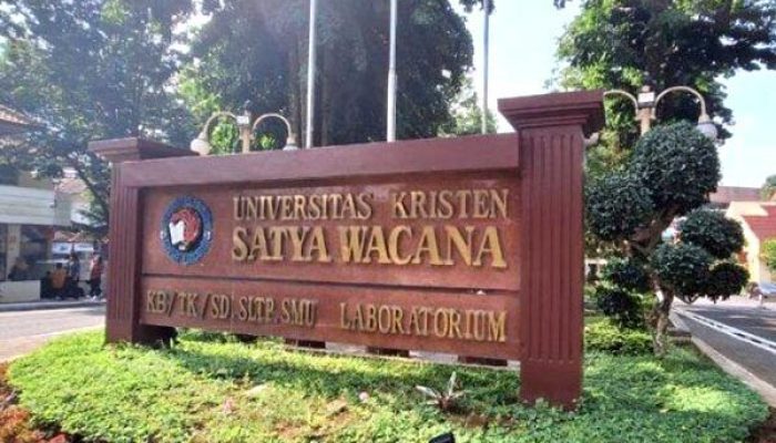 Apresiasi Mahasiswa Kritis di Era Disrupsi, Rektor UKSW: Tunjukkan Kampus Hebat!