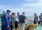 Dukung Ketahanan Pangan, Dit Polair Bersama Wakil Gubernur Malut Panen Rumput Laut di Madapoli Timur