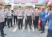 Tingkatkan Kemampuan Personel, Polres Pelabuhan Tanjung Priok Gelar Latihan Dalmas dan Pemadaman Api