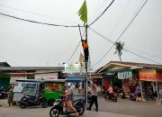 Polres Metro Jakarta Utara Menurukan Benderan dan Spanduk Ormas Dalam Operasi Brantas Jaya 2025