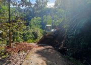 Longsor Akses Jalan, Warga Dua Kampung di Hegarmana Terisolir, Pemerintah Desa Lakukan Langkah Darurat