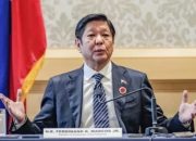 Presiden Marcos Minta Seluruh Menterinya Mundur