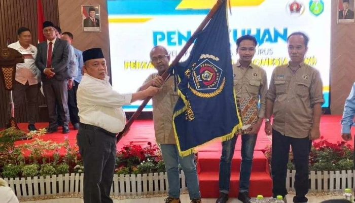 Resmi Dikukuhkan Pengurus PWI se-Provinsi Jawa Barat di Indramayu, Hendry CH Bangun Tegaskan Kepemimpinan Sah