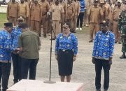 Bupati YAMPIT NAWIPA. AMD,TEK Pimpin Pelantikan CPNS dan PPPK Kesehatan, Serahkan SK Kepada Tenaga Baru