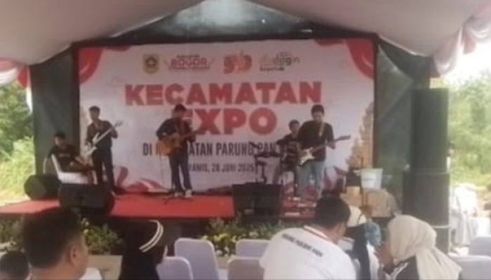 Kemeriahan HJB 543 Kec. Parung Panjang dimeriahkan Solomon Band