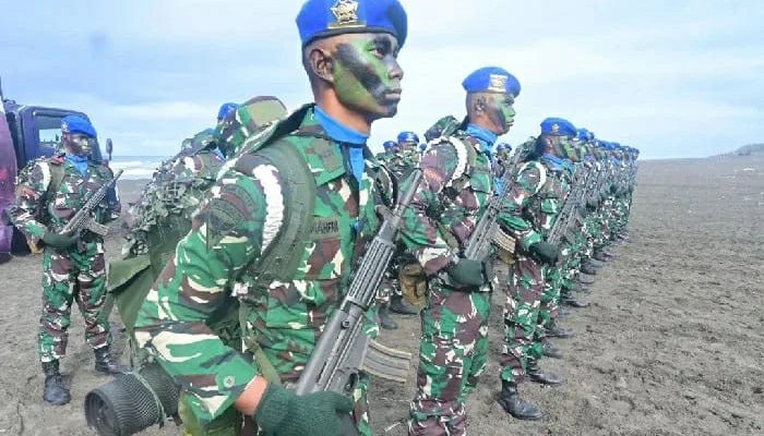 Tradisi Pembaretan Pomau, 64 Siswa Lulusan Skadik 404 Resmi Jadi Prajurit Wira Waskita