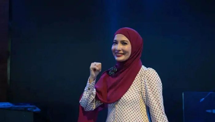 Potret Bagas Wicaksono anak Arzeti Bilbina, siswa Taruna Akmil ikut upacara Bastille Day di Prancis