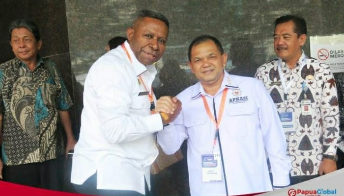 Bupati Waropen Resmi Jabat Wasekjen APKASI 2025–2030