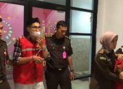 Direktur RSUD HM. Ryacudu Kotabumi Ditahan Tim Penyidik Kejari Lampura