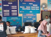 Pemdes Cisimeut Induk Salurkan 635 Karung Beras untuk Warga, Jaro Eding: Ini Bentuk Kepedulian Nyata Pemerintah