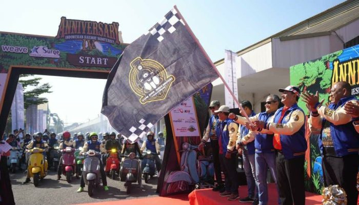 Walikota Madiun Bareng di Anniversary ke-4 Indonesia Railways Scooterist