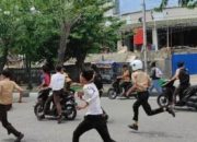 Bentrokan Pelajar dan Warga Pecah di Jalan SM Raja Medan, Dua Siswa Diselamatkan dari Pengeroyokan