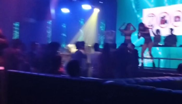 Tampilkan Sexy Dancer dan Tarian Erotis, THM Super Z Club Aviari Ada Izin?????