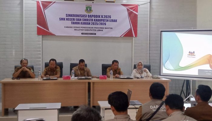 CABANG DINAS PENDIDIKAN PROVINSI BANTEN WILAYAH KABUPATEN LEBAK LAKUKAN KEGIATAN SINKRONISASI DAPODIK V 2026 BAGI SMK NEGERI/SWASTA KABUPATEN LEBAK TAHUN AJARAN 2025/2026