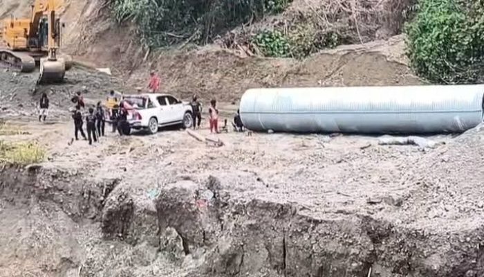 Penutupan Jalan Trans Nabire-Intan Jaya