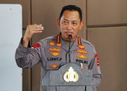 Tinjau Penanganan Karhutla Kalbar, Kapolri Ungkap Titik Api Terus Menurun