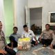 Sat Binmas Polres Lebak dampingi PP Polri berikan Bantuan ke Aiptu Purn Alexander Mogot