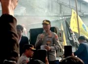Mapolres Jember Dikepung Massa Aksi, Kapolres Tolak Tanda Tangan Tuntutan Copot Kapolri