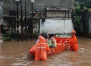 Genangi Sejumlah Wilayah Jakarta, Ratusan Warga Mengungsi