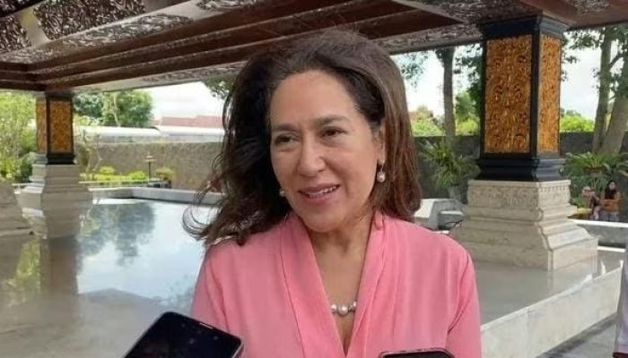 Kartika Sari Dewi Akhirnya Ziarah ke Makam Bung Karno, Pertama Kali Sejak Usia 3 Tahun