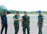Danlanud Yohanis Kapiyau Sambut Kedatangan Danpom Kodau III dan Kalaiklambangja Kodau III di Bandara Mozes Kilangin Timika