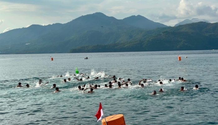 Dua Putra Bobo Juarai Lomba Renang HUT Malut-TNI
