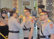 Resmi Menjabat, Polda Lampung Gelar Upacara Serah Terima Jabatan Wakapolda Lampung