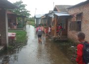 Banjir melanda desa pekan Sialang buah,warga meninggal dunia terpaksa pindah rumah tetangga