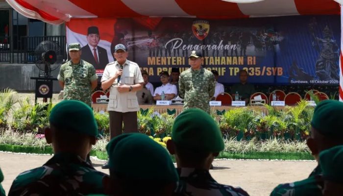Panglima TNI Dampingi Menhan RI Tinjau Yonif TP 835/Samota Yudha Bhakti di Sumbawa