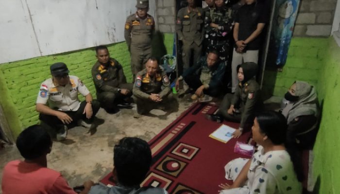 Oprasi Gabungan Pol-PP dan TNI Lakukan Razia Lapo Tuak Di Belakang Lampung Post Menggala Tuba.