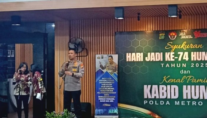 Momen Hangat Pisah Sambut Kabid Humas Polda Metro Jaya, Sekaligus Rayakan HUT ke-74 Humas Polri