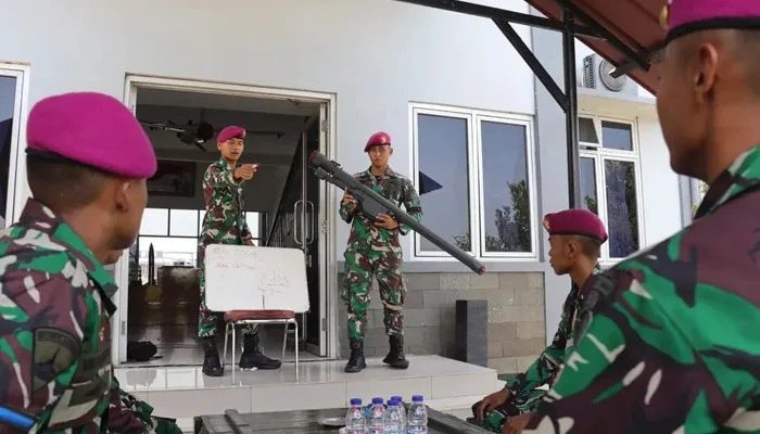 Prajurit Muda Batalyon Arhanud Marinir Belajar Operasikan Rudal Strela 1