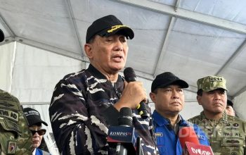 Dipantau Presiden Prabowo Secara Online , Menhan Pimpin Uji Penembakan Torpedo Kapal Selam Nirawak Buatan PT PAL