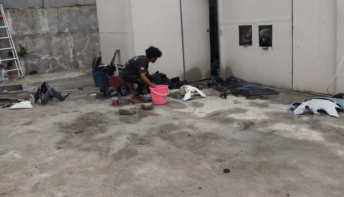 Bengkel Cat Motor di Villa Mutiara Gading 3, dikeluhkan Warga karena Polusi dan Diduga Tak Berizin