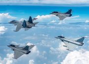 Menjadi varian Flanker yang paling diminati di luar negeri, Rusia telah memproduksi lebih dari 700 Su-30   