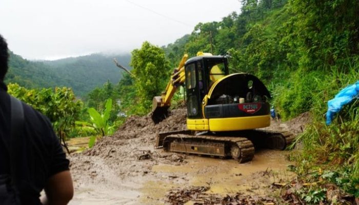Bencana Banjir dan Longsor Landa Jepara, Akses Warga Terputus