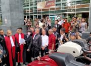 Majelis Hakim Tipikor Jakarta Cek Barang Bukti Mobil Ferrari Rp. 15 Miliar