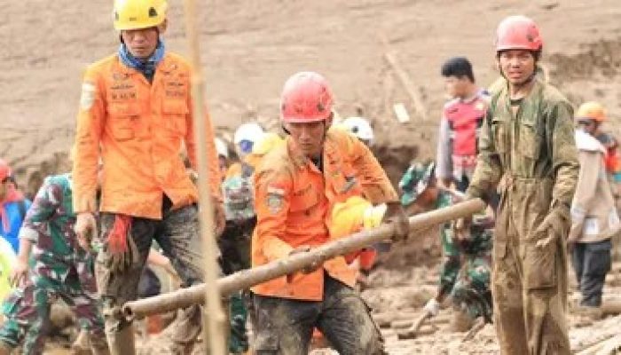200 Prajurit Baret Ungu Turun Cari 19 Personel Marinir Tertimbun Longsor Cisarua
