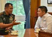 Seskab Teddy Bertemu Wakil Panglima TNI Bahas Program Strategis