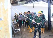 Ikut Bersihkan Fasilitas Umum di Aceh Tamiang, Gubernur AAU: Taruna Harus Peduli, Peka, dan Hadir untuk Masyarakat