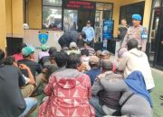 Satpol PP Jakbar jaring puluhan “Pak Ogah” di Cengkareng