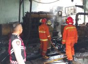 Kebakaran Terjadi di Kapuk Kamal, Kapolsek Metro Penjaringan Pastikan Situasi Aman dan Kondusif