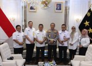 Kapolda Metro Jaya Terima Sertifikat Tanah SD Bhayangkari dari BPN Jakarta Utara