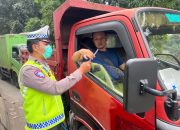 Satlantas Polres Metro Jakarta Utara Gelar Sosialisasi Operasi Keselamatan Jaya 2026 di Penjaringan