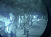 Pertajam Insting dan Kemampuan Bertempur, Prajurit Yonif 2 Marinir TNI AL Laksanakan Latihan Tembak Malam