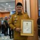Bupati Bogor Rudy Susmanto Terima Brevet Kehormatan Paspampres Setia Waspada 