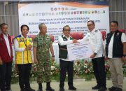 Menko PMK Serahkan Bantuan Stimulan Rumah Rusak, Bupati Tapanuli Utara: Ini Pemulihan Kehidupan Masyarakat