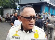 Satpol PP DKI Tertibkan Pedagang Takjil di Trotoar Selama Ramadhan