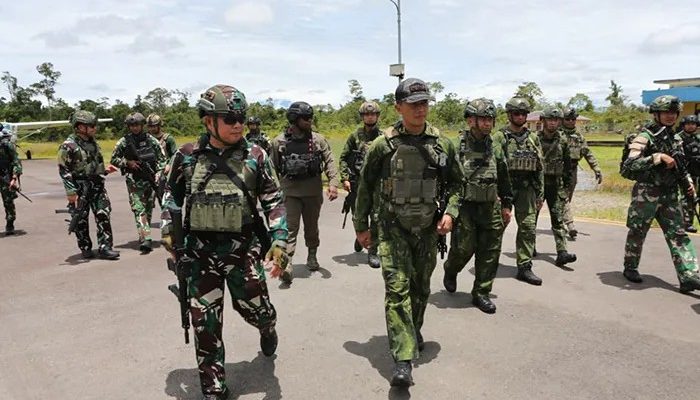 Perkuat Unsur Korpasgat, TNI AU Dukung Pemulihan Keamanan dan Konektivitas Bandara Korowai Batu