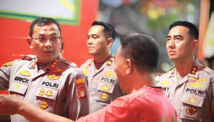 Kapolres Metro Jakarta Utara Tinjau Pengamanan Ibadah Malam Imlek di Vihara Bahtera Bakti Ancol